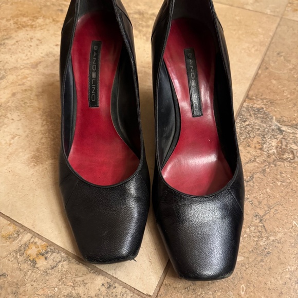 Bandolino Wedge Heels - Picture 2 of 3